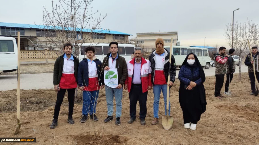 به مناسبت پانزدهم اسفند روز درختکاری :
کاشت نهال اعضای هلال احمر آموزشکده ملی مهارت شهید جباریان  2