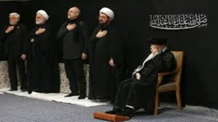 مراسم عزاداری شب عاشورای حسینی‌ علیه‌السلام  با حضور حضرت آیت‌الله خامنه‌ای رهبر انقلاب اسلامی در حسینیه امام خمینی (ره) برگزار شد. 2